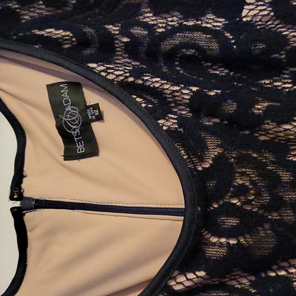 Gown - Picture 3 of 4